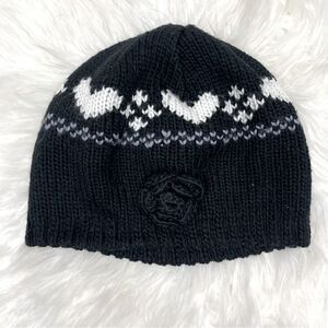 Black beanie with heart and flower details